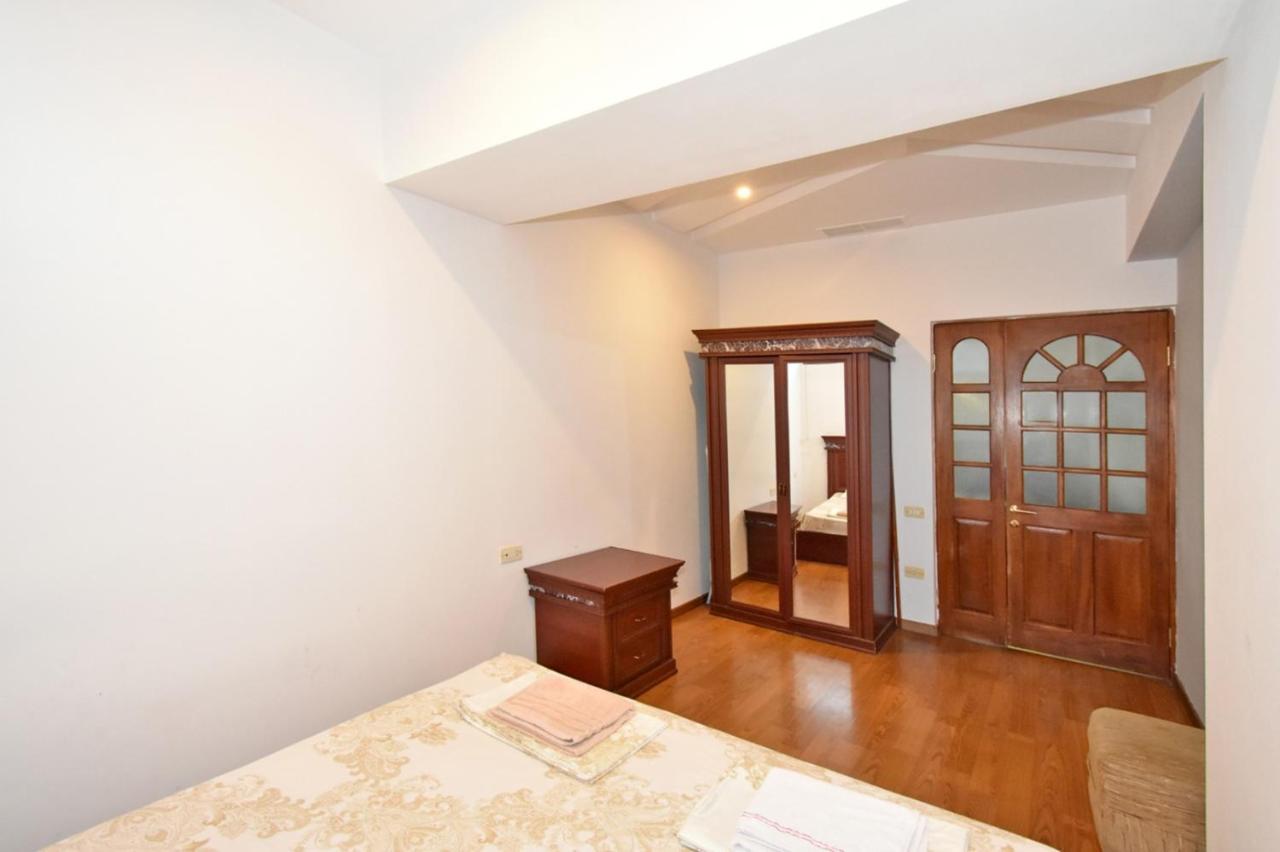 Armenak Apartments N20 Erevan Esterno foto
